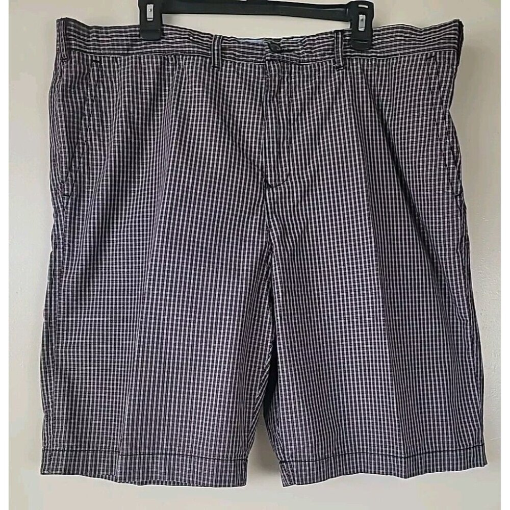 Tommy Hilfiger Golf Shorts Men Size 42 Black Red Plaid Crest On The Back Cotton